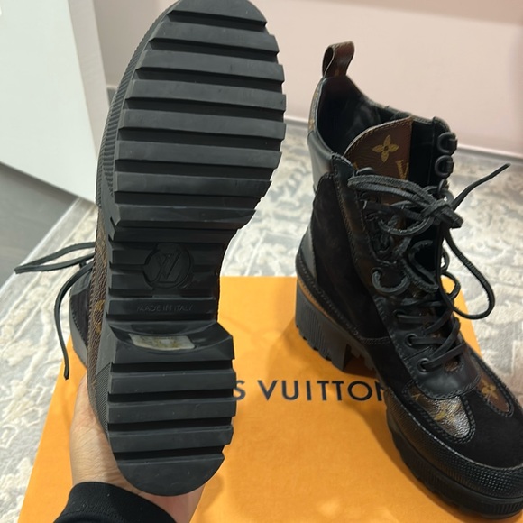 *AUTHENTIC* Louis Vuitton Laureate Platform Desert Boot - Picture 7 of 10